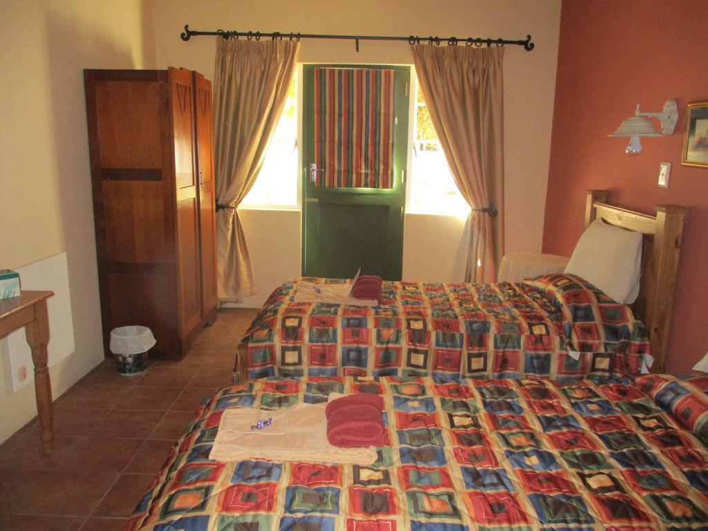 Van Rhyn Guest House Vanrhynsdorp Экстерьер фото
